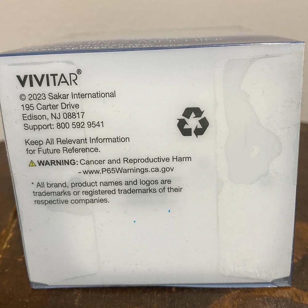 NIB TARGET VIVASPA MAKEUP SPONGE WASHING MACHINE REQUIRES 2 x AAA batteries - Picture 4 of 4